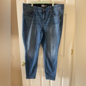 Torrid bombshell skinny jeans • Women’s size 22R